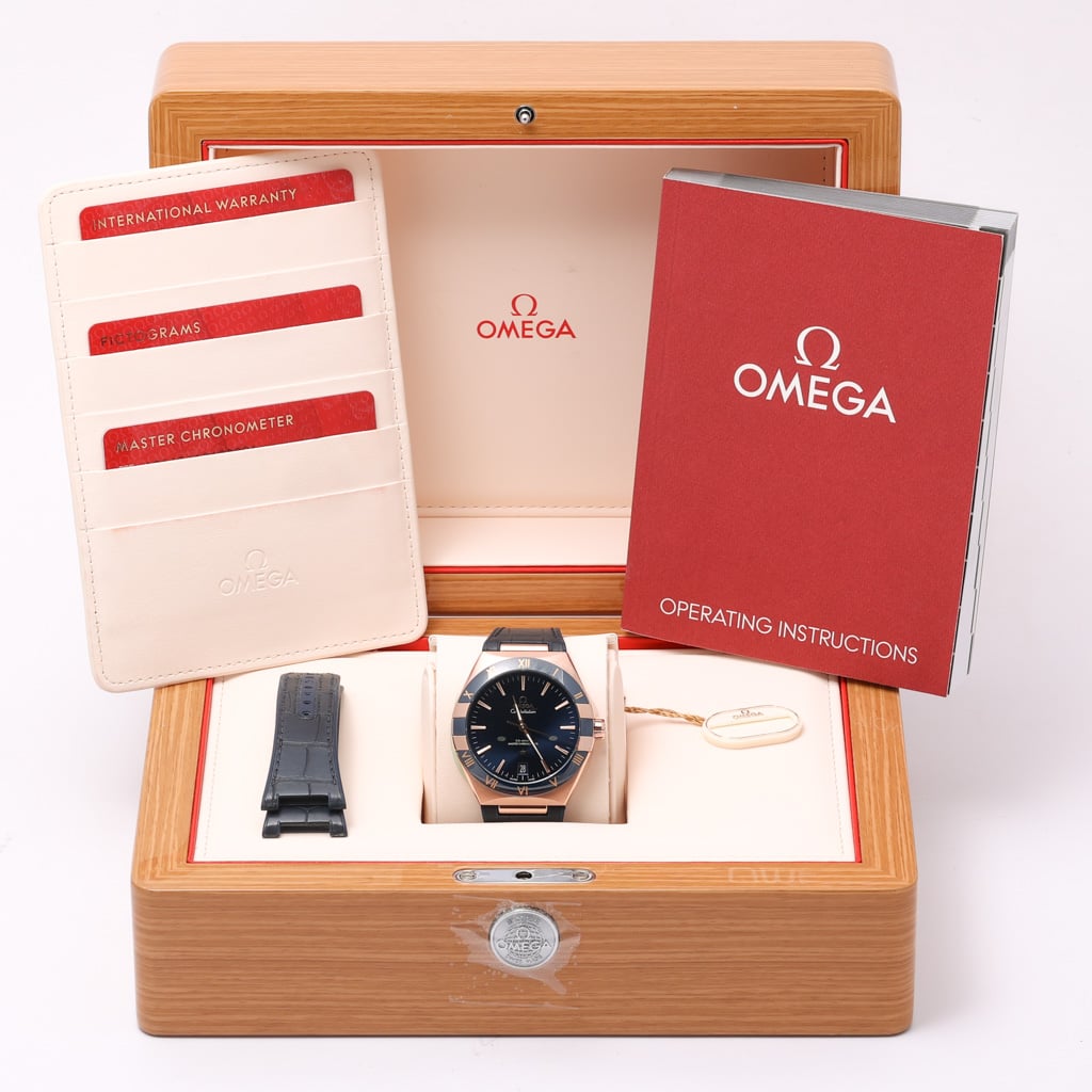 Omega Constellation 131.63.41.21.03.001 with blue dial and 18ct rose gold case - product image 2