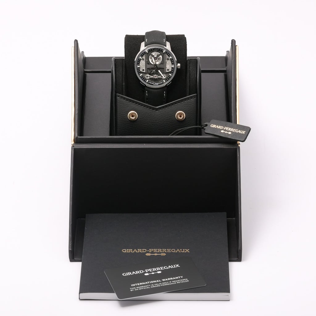 Girard-Perregaux Free Bridge 82000-11-3259-5CX with meteorite dial and steel case - product image 4