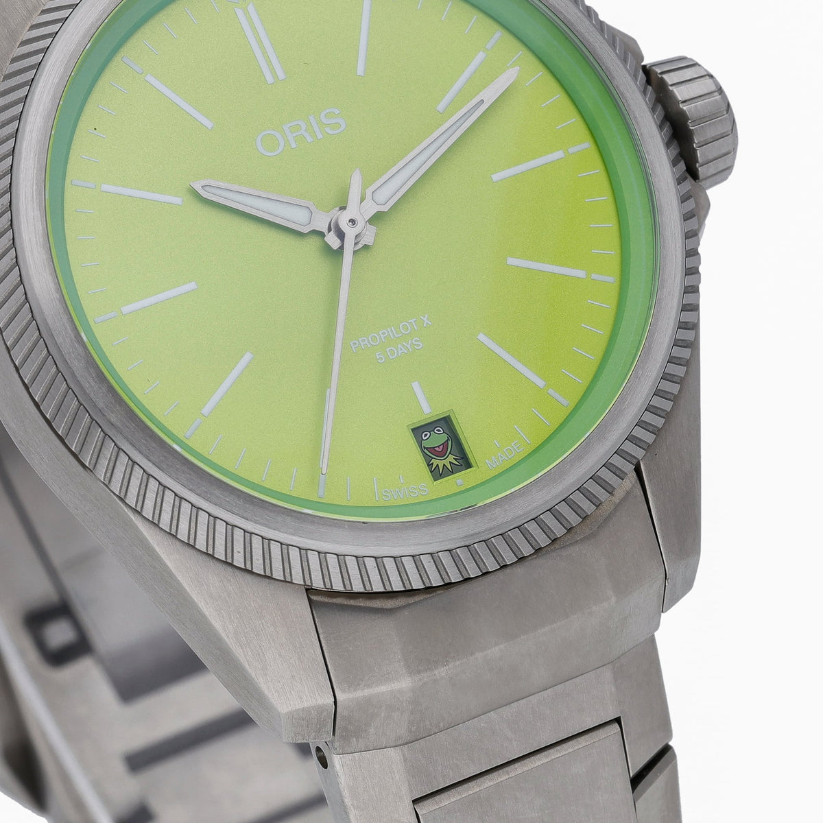 Oris Pro Pilot x Kermit 01 400 7778 7157 with green dial and titanium case - product image 3