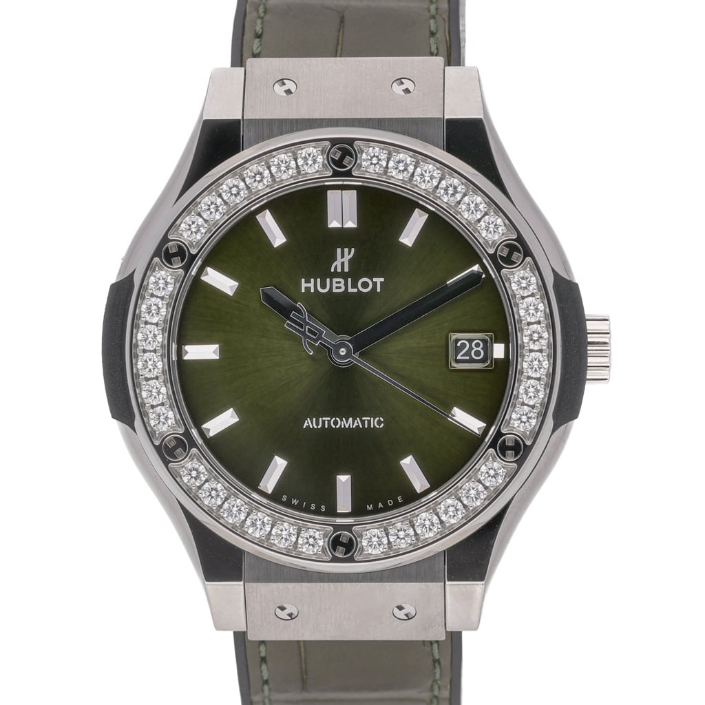 Hublot Classic Fusion 565.NX.8970.LR.1204 with green dial and titanium case