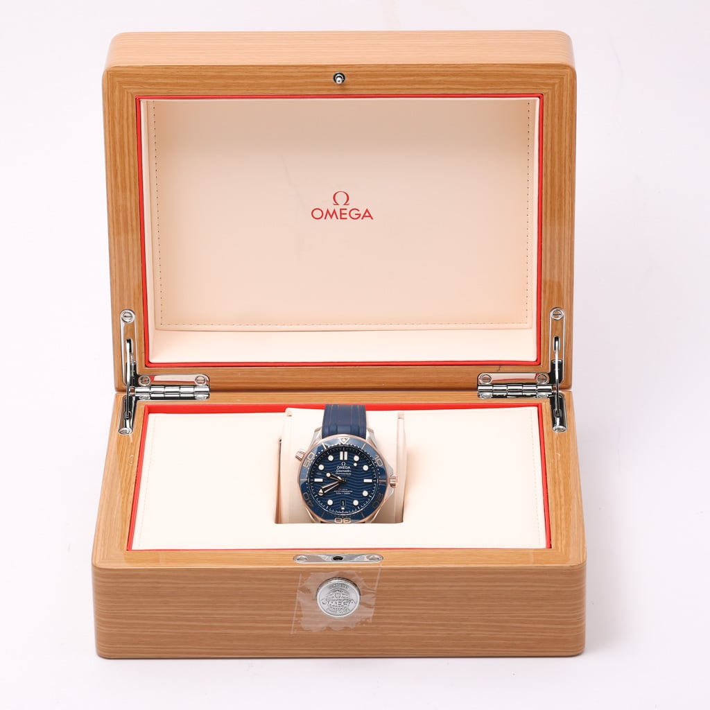 Omega Seamaster Diver 300 M image 2