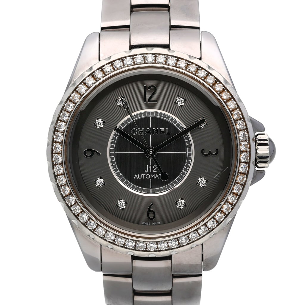 Chanel J12 H2566 with grey dial and ceramic case