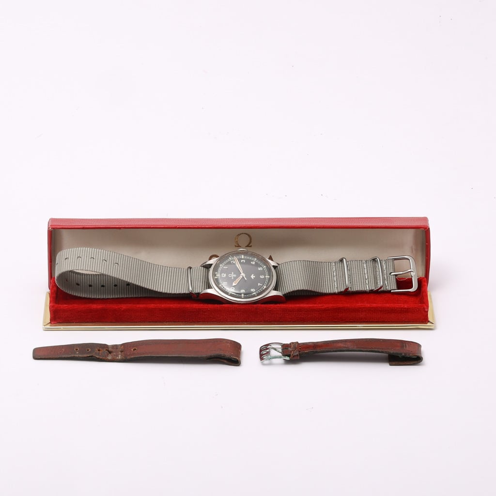 Omega Broad Arrow 6B/542 with black dial and steel case - product image 2