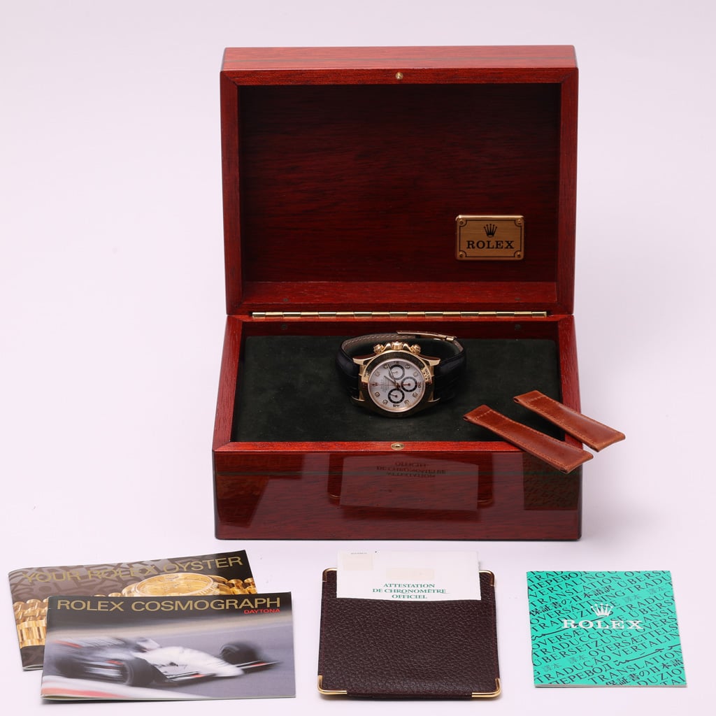 Rolex Daytona 16518 with white diamond dial dial and 18ct yellow gold case - product image 2