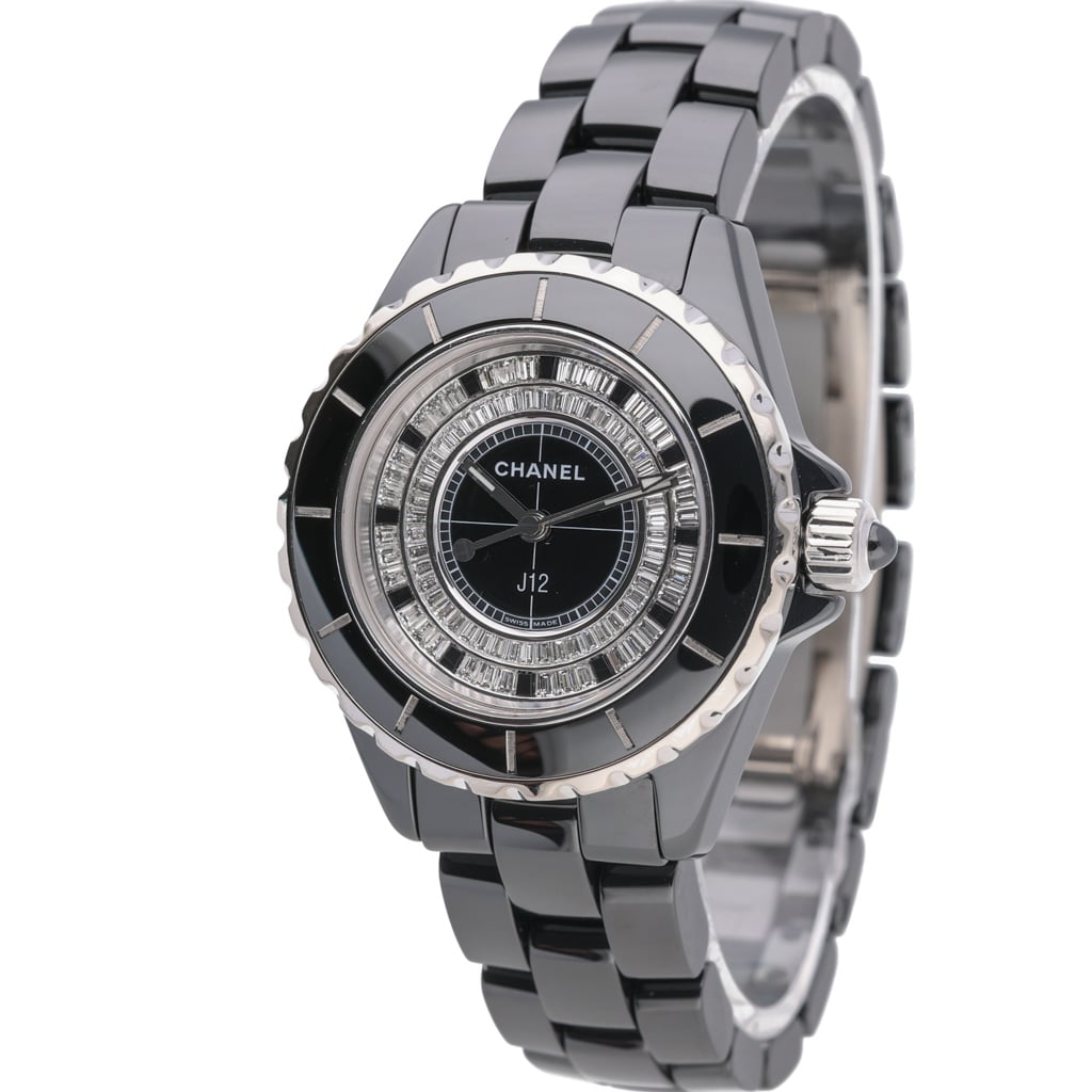 Chanel J12 H2610 with black dial and ceramic case - product image 2
