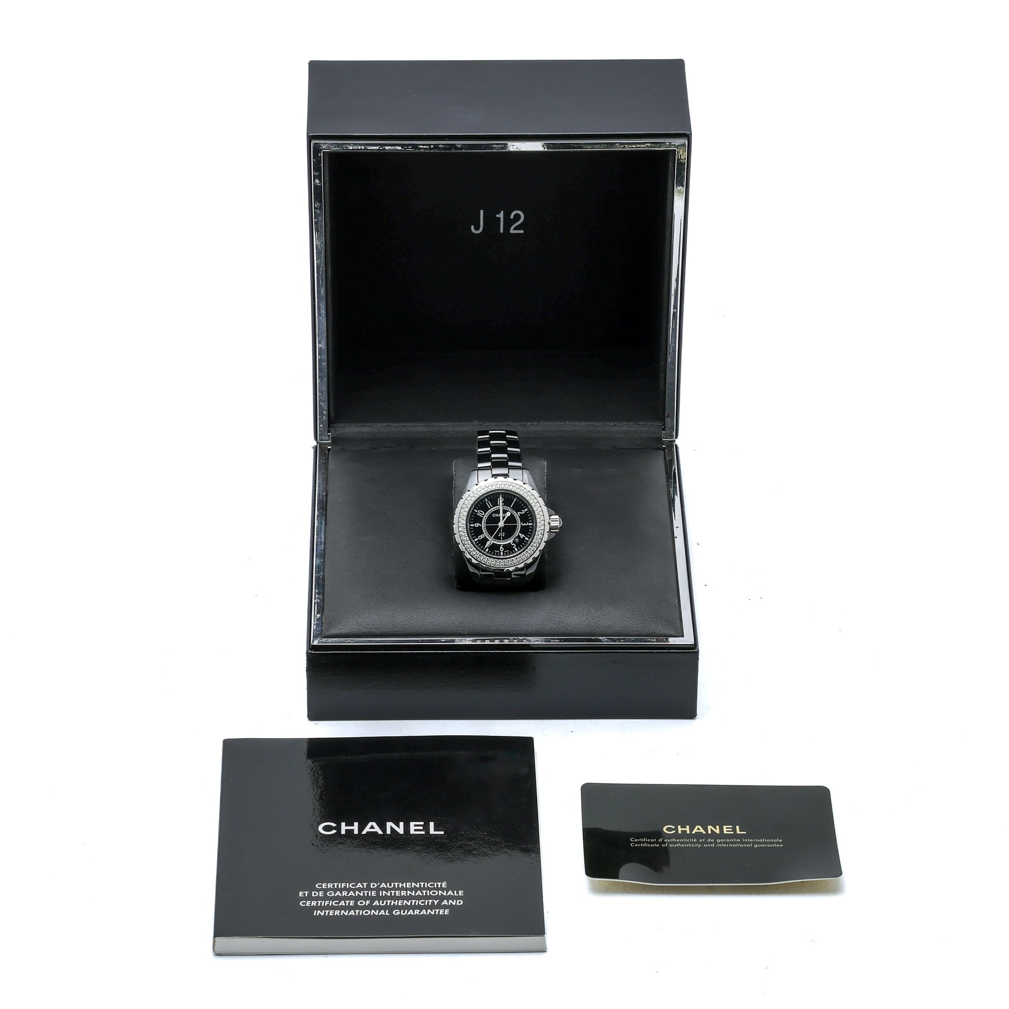 Chanel J12 H0949 with black dial and ceramic case